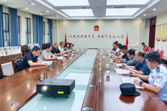 精河县：让立法“民意直通车”载满民意