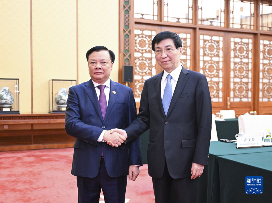 王沪宁会见越南共产党代表团