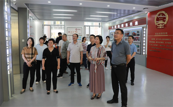  佳木斯市人大：小小联系点 民主大担当