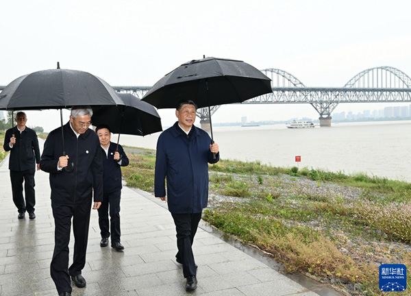  习近平在江西考察时强调解放思想开拓进取扬长补短固本兴新奋力谱写中国式现代化江西篇章 