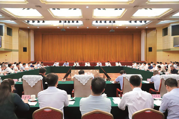  扎扎实实办好每一件代表建议