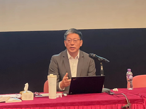  张勇副主任为香港励进教育中心“巩固法治”教师培训课程作专题讲座