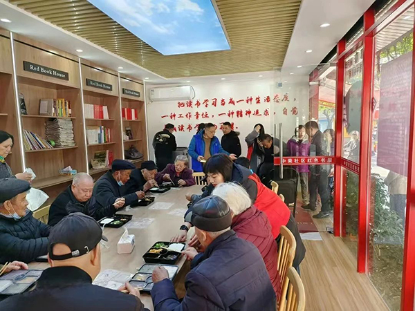  宁德霞浦：代表履职“吹哨报到” 基层民主根深叶茂