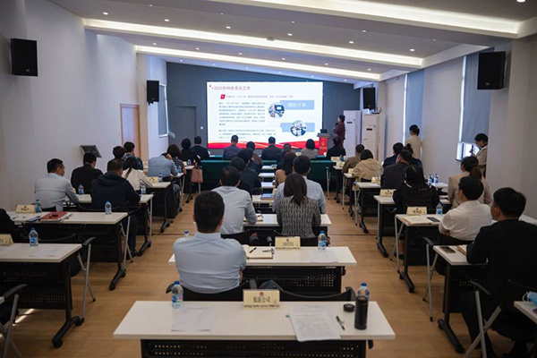  上海金山区：探索镇人大代表对政府部门进行专项监督评议