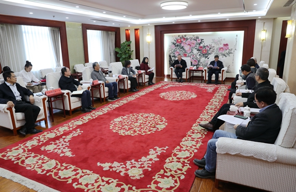  民进中央参政党理论研究会特邀研究员聘任会议在京召开蔡达峰出席会议并讲话