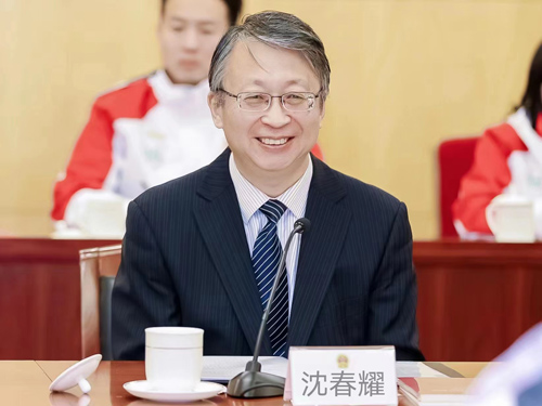  沈春耀主任会见各界港澳青年代表交流团一行