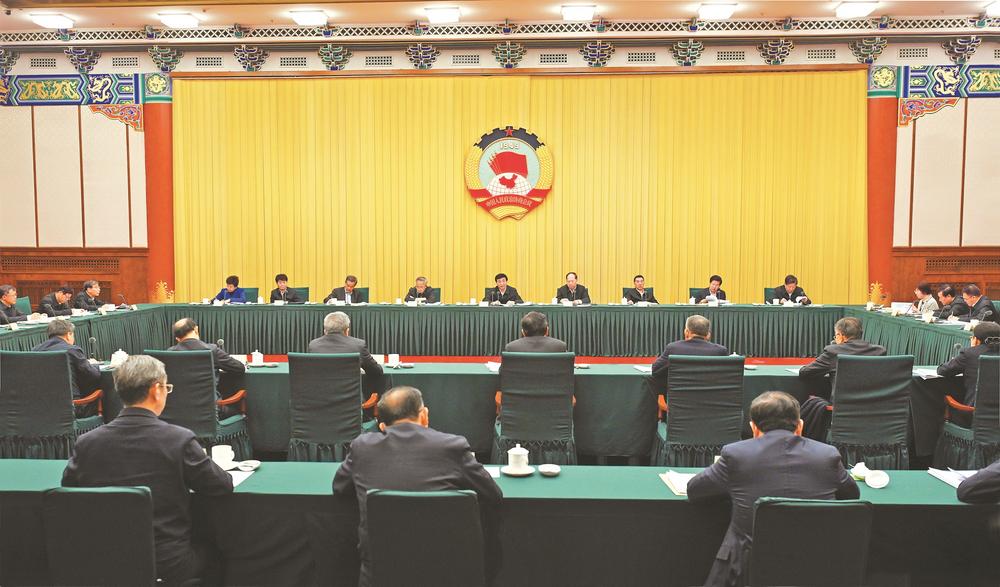 全国政协召开双周协商座谈会 围绕“促进房地产市场平稳健康发展”协商议政 王沪宁主持