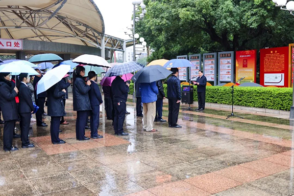  贺州市法治文化广场正式启用
