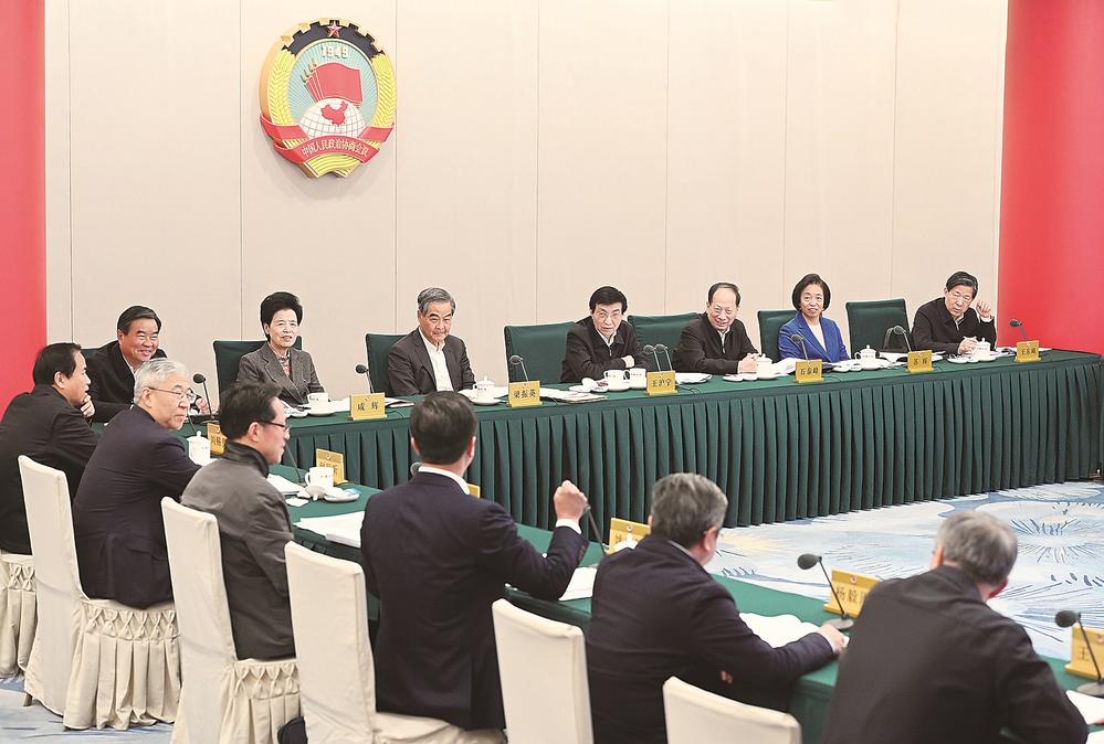 全国政协召开远程协商会 围绕“加强两岸产业合作 打造两岸共同市场”协商议政 王沪宁主持