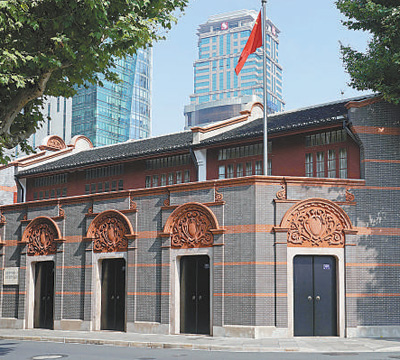  爱国主义教育法等一批重要法律法规本月起正式施行