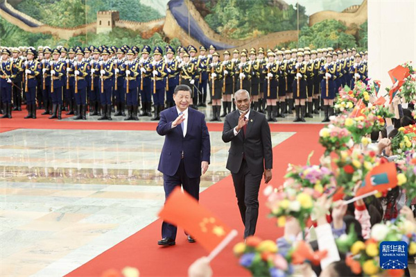  习近平同马尔代夫总统穆伊兹会谈