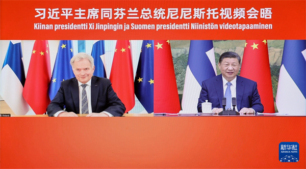  习近平同芬兰总统尼尼斯托举行视频会晤
