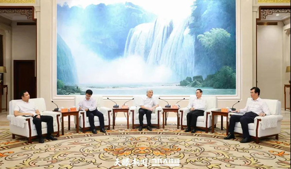 丁仲礼会见贵州省委书记徐麟、省长李炳军